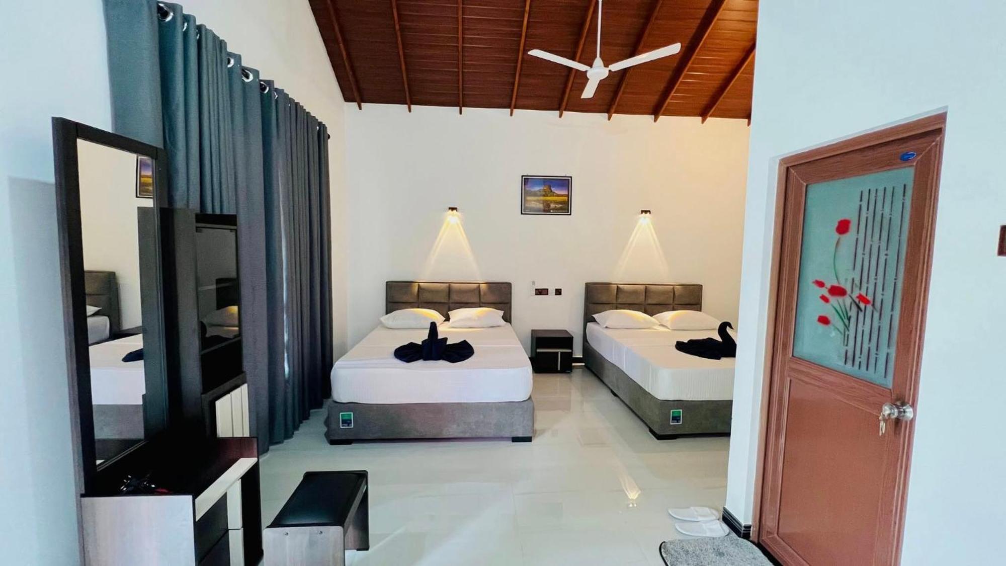 Sigiriya Sun Shine Villa Ngoại thất bức ảnh